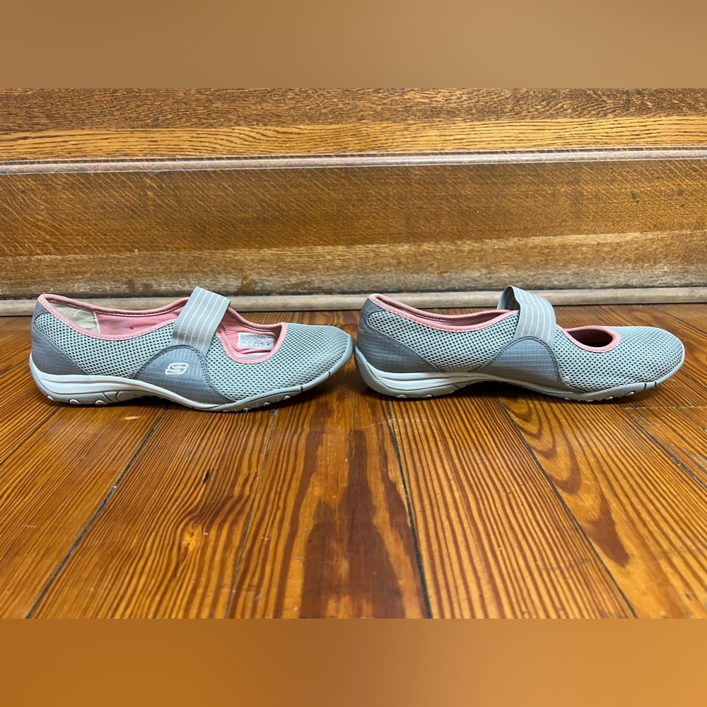 Skechers Women’s Walking Shoes - Picture 3 of 5